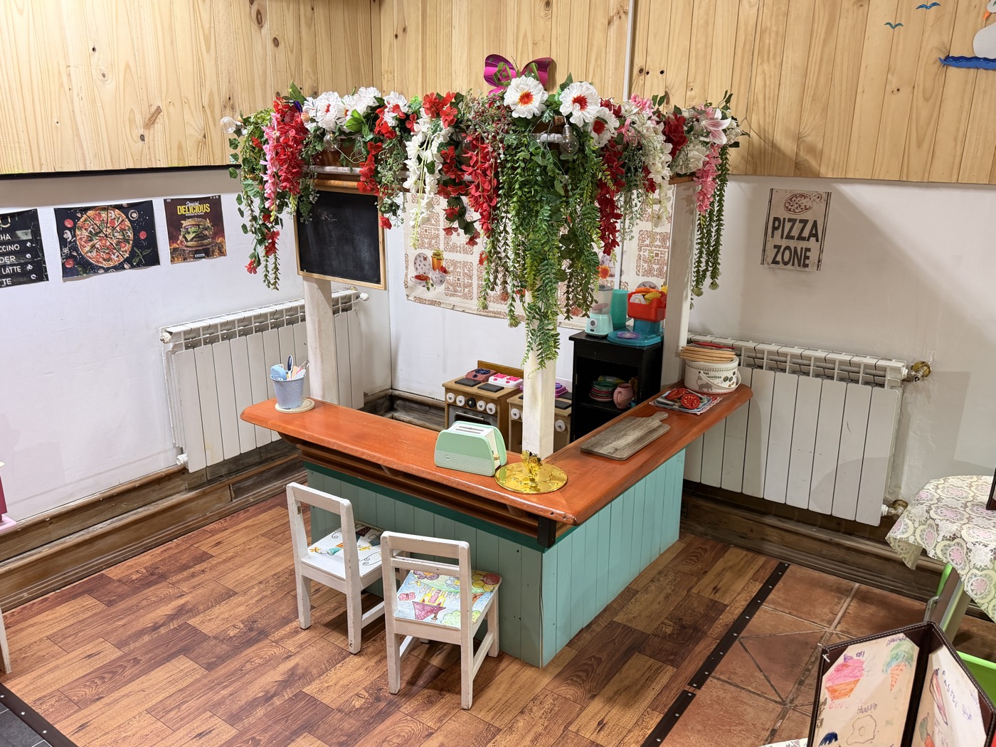 Cocinita y pizza zone para juego de roles